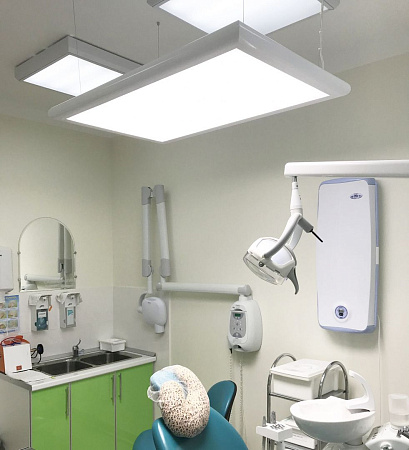 ДентЛайт - бестеневой стоматологический LED светильник с пультом ДУ